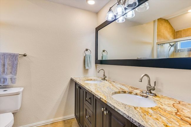 Full bathroom off of the second bedroom | Image 19
