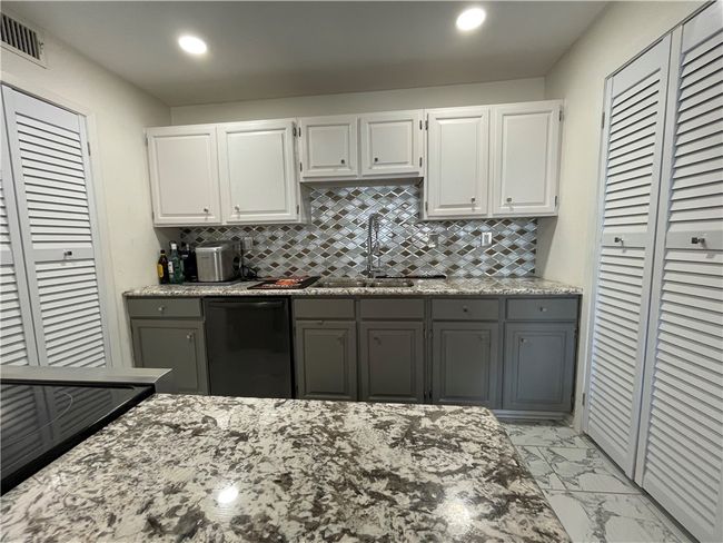 APT-402 - 520 S Chaparral St, Condo with 2 bedrooms, 2 bathrooms and 2 parking in Corpus Christi TX | Image 12