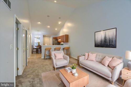 79 Keswick Dr, MECHANICSBURG, PA, 17050-7917 | Card Image