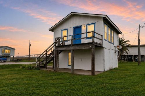 415 Treaty Dr, Surfside Beach, TX, 77541-9176 | Card Image