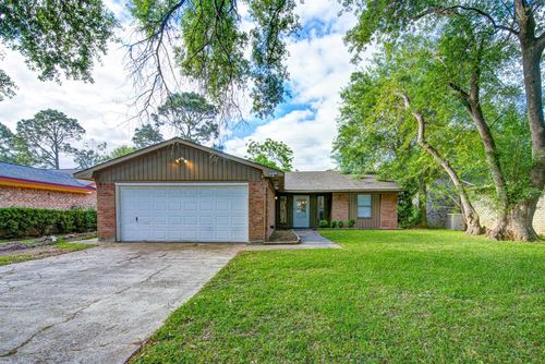 828 Noreda St, Angleton, TX, 77515-3320 | Card Image