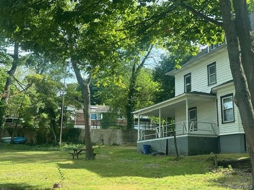 1st-17 Crescent Dr, Huntington, NY, 11743-3406 | Card Image