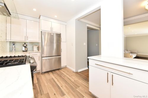 apt-2e-211 75th Ave, Oakland Gardens, NY, 11364-3330 | Card Image