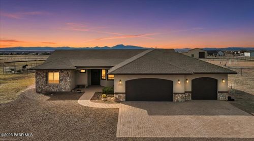 11350 N Retriever Ln, Prescott Valley, AZ, 86315-4669 | Card Image
