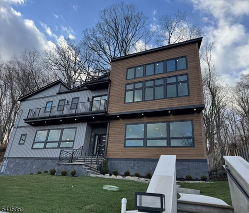 301 Kingsland Rd, Landing, NJ, 07850-1105 | Card Image