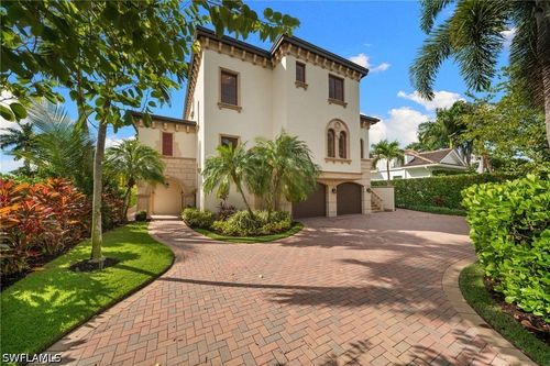 1560 Osprey Ave, NAPLES, FL, 34102-3466 | Card Image