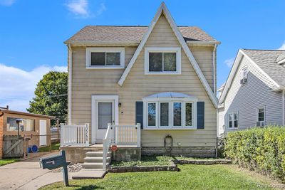 17764 Matthews Street, Home with 3 bedrooms, 1 bathrooms and null parking in Riverview MI | Image 1