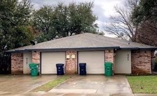 417 Gardenview St, Denton, TX, 76207-7623 | Card Image