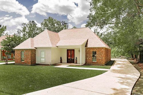340 Sullivan St, Denham Springs, LA, 70726-4246 | Card Image