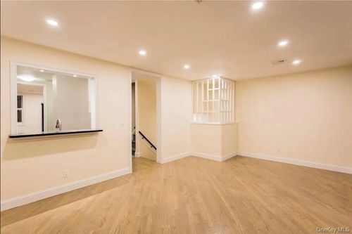 738 Elton Ave, Bronx, NY, 10455-1247 | Card Image