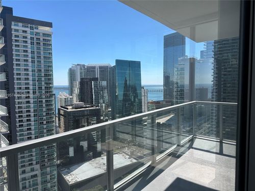 3519-n-1111 Sw 1st Ave, Miami, FL, 33130-5401 | Card Image