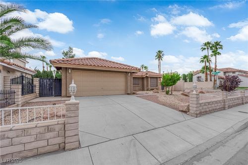4835 Anchorage St, Las Vegas, NV, 89147-5165 | Card Image