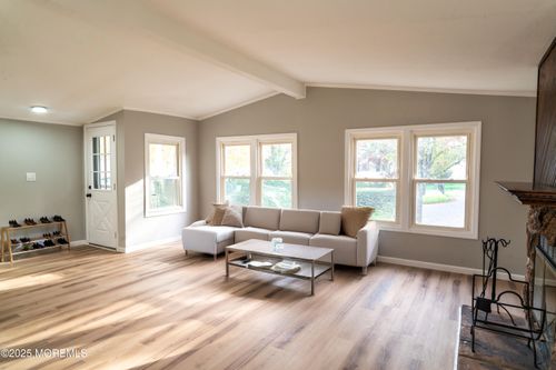 3 Cedar Ct, Manalapan, NJ, 07726-3917 | Card Image