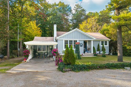 285 Ontario St S, Lambton Shores, ON, N0M1T0 | Card Image