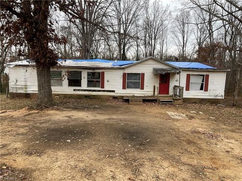 1335 11th St, Statesville, NC, 28677-7013 | Card Image