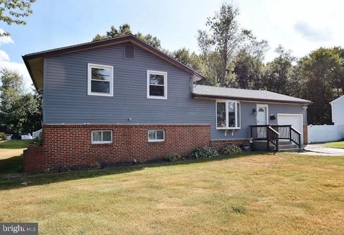 100 Cambridge Ave, MARLTON, NJ, 08053-3004 | Card Image