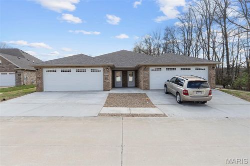2935 & 2937 Shadow Wood Lane, Cape Girardeau, MO, 63701 | Card Image