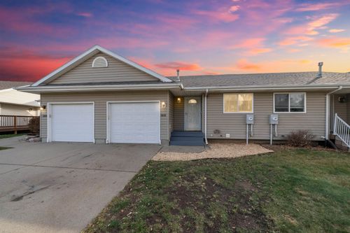 1810 S Campbell Trl, Sioux Falls, SD, 57106-3828 | Card Image