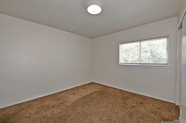 9042 Twinceek Farm, House other with 3 bedrooms, 3 bathrooms and null parking in Converse TX | Image 32