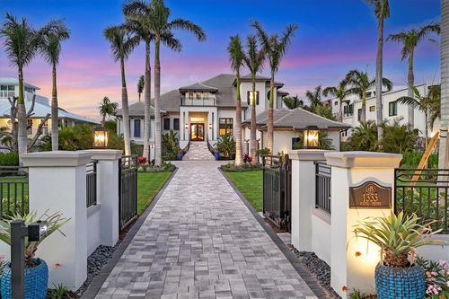 1333 Vista Dr, SARASOTA, FL, 34239-2045 | Card Image