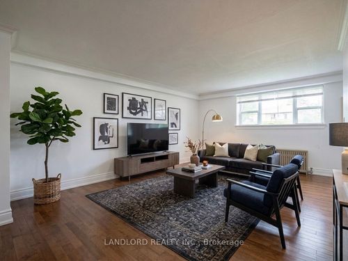 2-92 Trethewey Dr, York, ON, M6M4B4 | Card Image