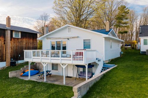 5133 Silver Lake Shores Rd, Traverse City, MI, 49685-9344 | Card Image