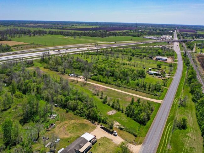 5802 E Bu 59 R Hwy, Home with 0 bedrooms, 0 bathrooms and null parking in Hungerford TX | Image 7