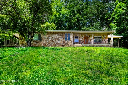 161 Strutt St, Oliver Springs, TN, 37840-1201 | Card Image