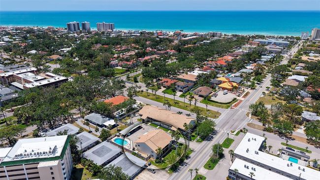 APT-207 - 525 Barcelona Ave, Condo with 2 bedrooms, 2 bathrooms and null parking in Venice FL | Image 42