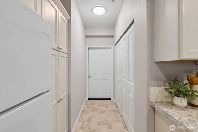 B10 - 2147 Hammond Ave, Condo with 2 bedrooms, 2 bathrooms and null parking in Dupont WA | Image 15