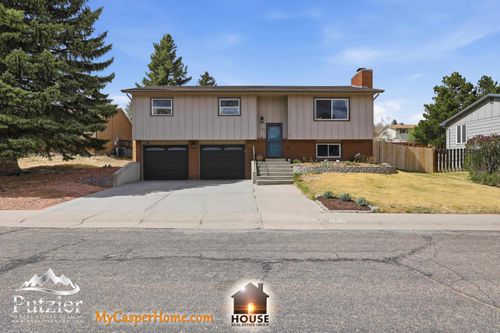 1090 Waterford, Casper, WY, 82609-3233 | Card Image
