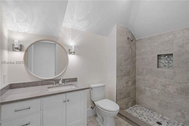 Bath 3 | Image 44