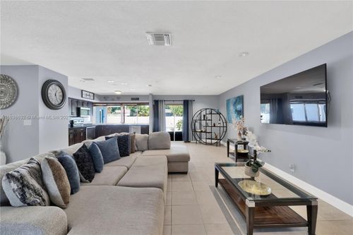 1730 N 55th Ave, Hollywood, FL, 33021-3934 | Card Image