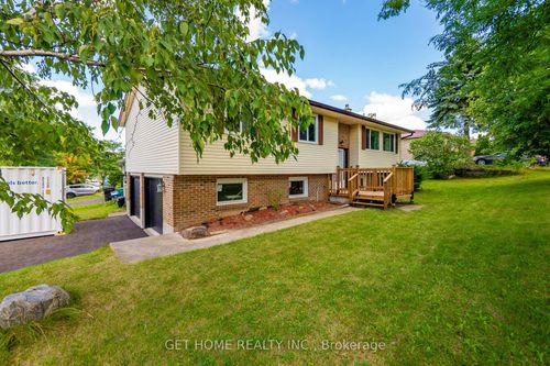 85 High Acres Cres, Kitchener, ON, N2N2S3 | Card Image