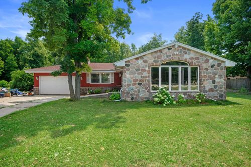 3631 E Elm Rd, Oak Creek, WI, 53154-6617 | Card Image