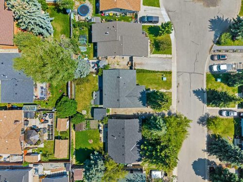 125 Carr Pl, Okotoks, AB, T1S1E2 | Card Image