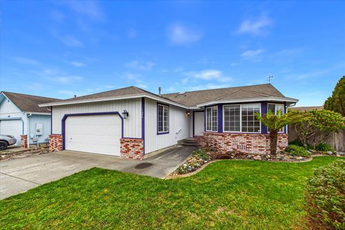 1373 Longspur Ct, McKinleyville, CA, 95519-6406 | Card Image