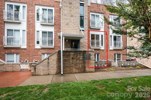 3921 Picasso Ct, Charlotte, NC, 28205-4564 | Card Image