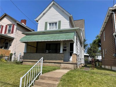 911 Summit St, House other with 2 bedrooms, 1 bathrooms and 1 parking in Mckeesport PA | Image 1