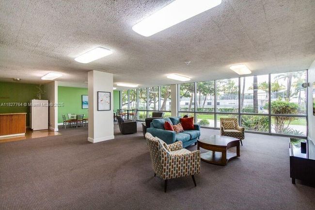 APT-605 - 2655 Collins Ave, Condo with 2 bedrooms, 2 bathrooms and null parking in Miami Beach FL | Image 21