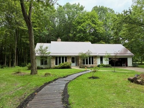 5569 E State St, Hermitage, PA, 16148-9440 | Card Image