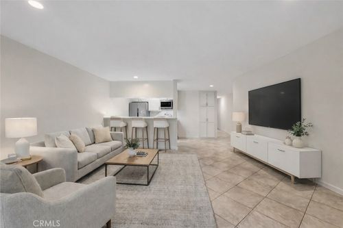 unit-108-280 Molino Ave, Long Beach, CA, 90803-5784 | Card Image