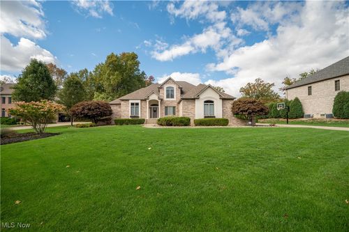 24 Timber Run Dr, Canfield, OH, 44406-8635 | Card Image