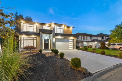 36074 Southridge Pl, House other with 6 bedrooms, 4 bathrooms and 6 parking in Abbotsford BC | Image 1