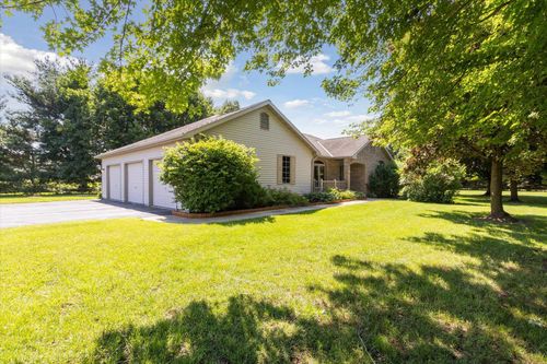 3812 N Hickory Drive, Janesville, WI, 53545 | Card Image