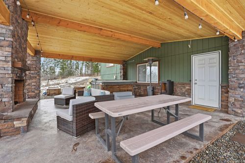 1721 Kirkpatrick Rd, Elk, WA, 99009-9535 | Card Image