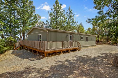 300 Arrowhead Pass, Jacksonville, OR, 97530-9713 | Card Image