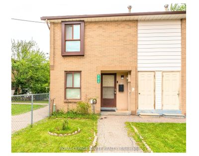 191 Fleetwood Cres, Condo with 3 bedrooms, 3 bathrooms and 1 parking in Brampton ON | Image 1