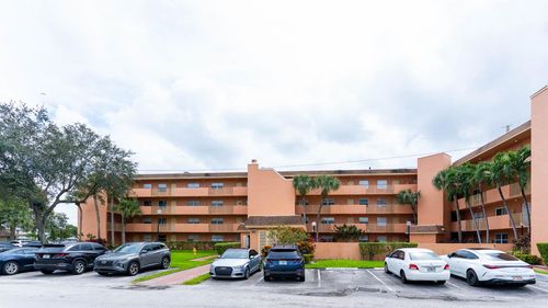 apt-304-3110 N Pine Island Rd, Sunrise, FL, 33351-7350 | Card Image