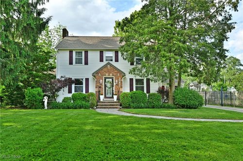 3053 E Market St, Warren, OH, 44483-6320 | Card Image